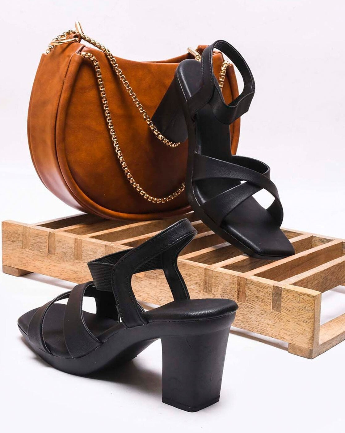 Ankle Loop Heel sandal