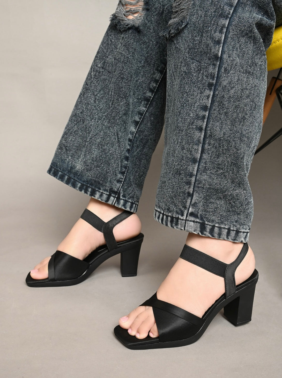 Casual Ankle Loop Block Sandal