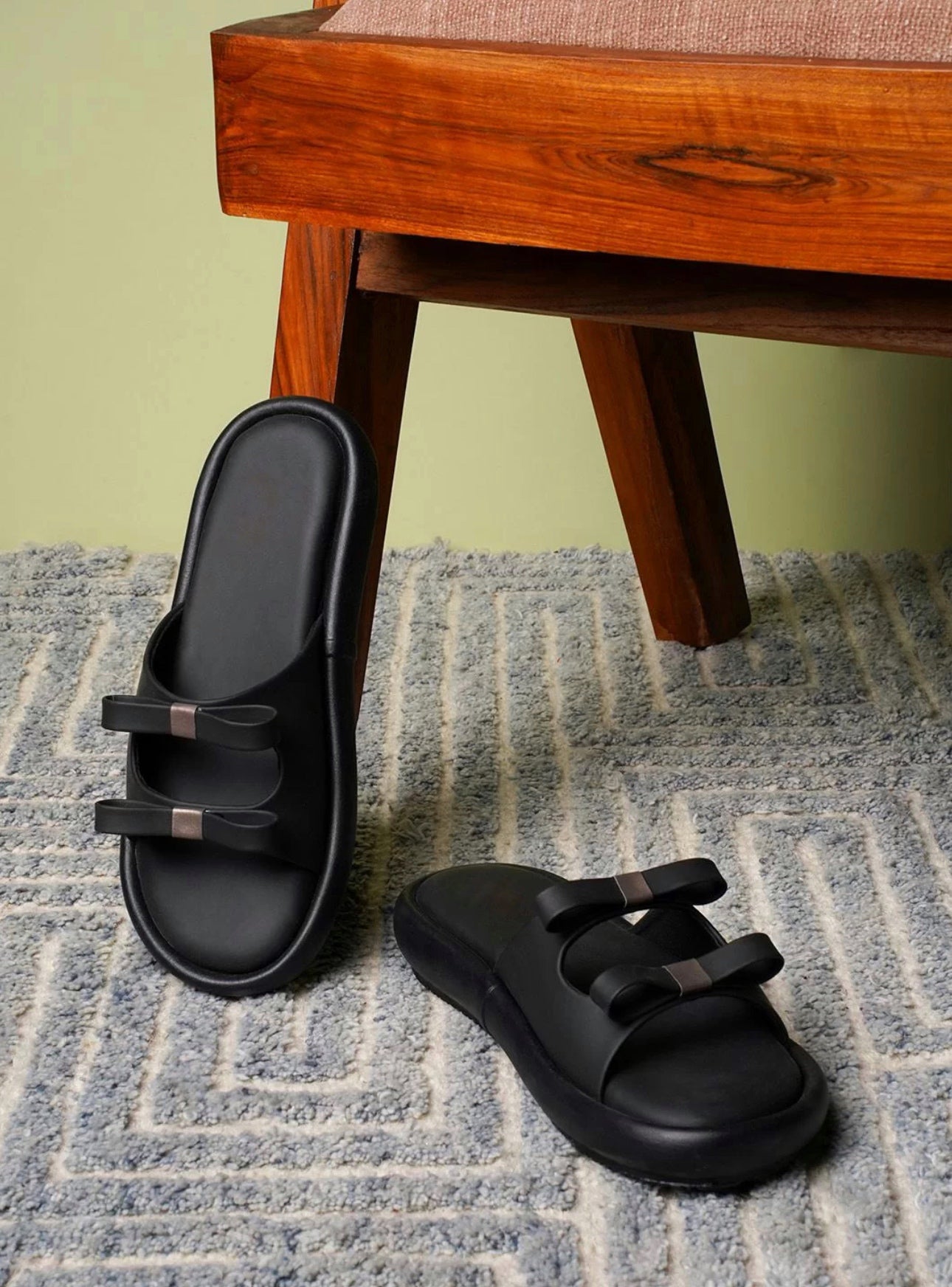 Bow Bliss Double-Strap Slides