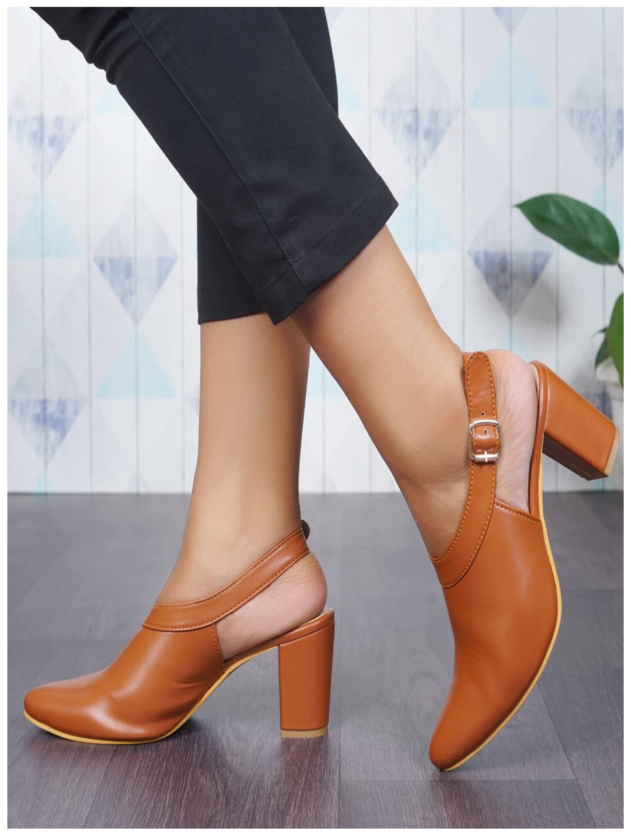 Chunky Heeled sandals with anke strap