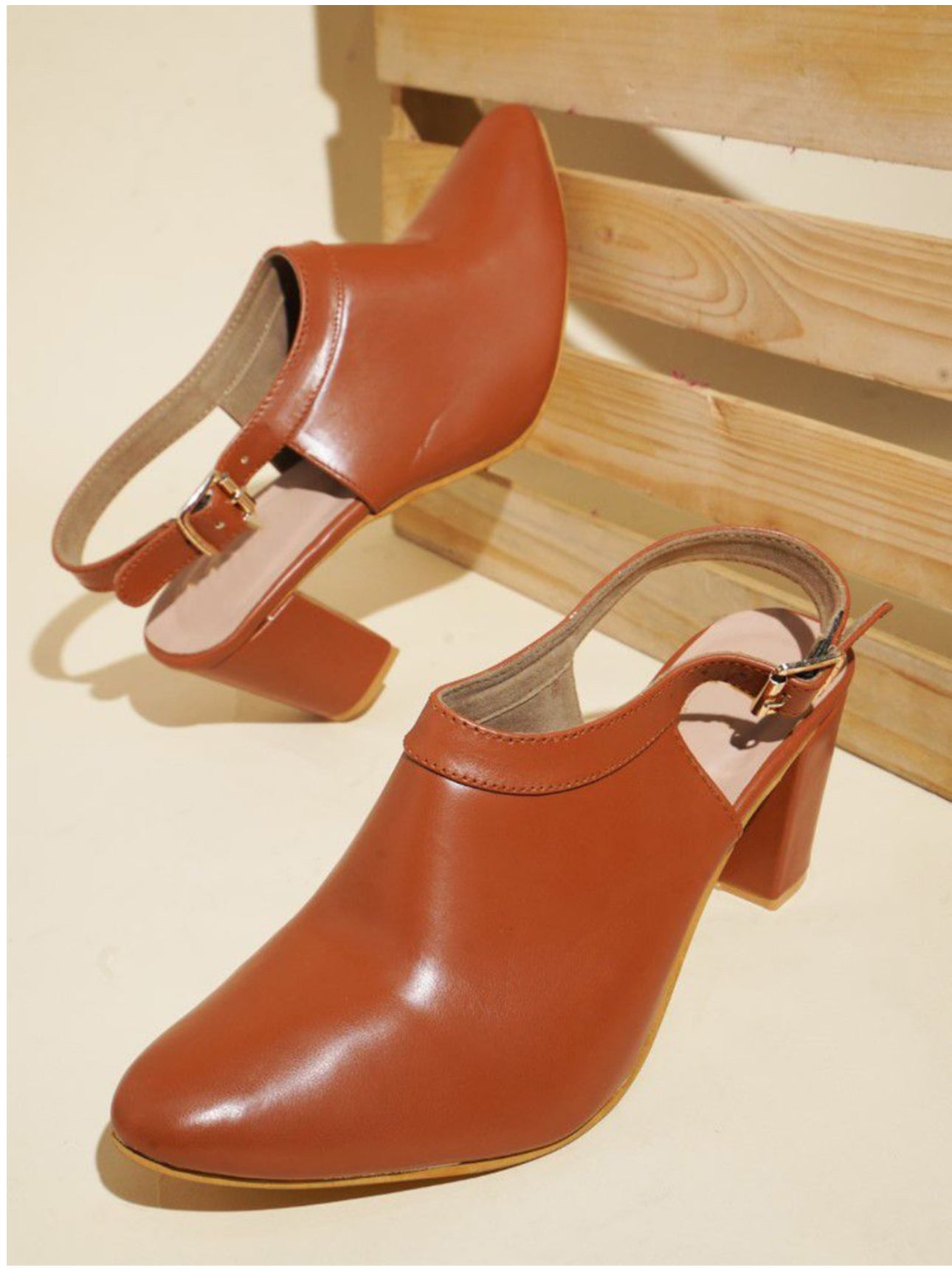 Chunky Heeled sandals with anke strap