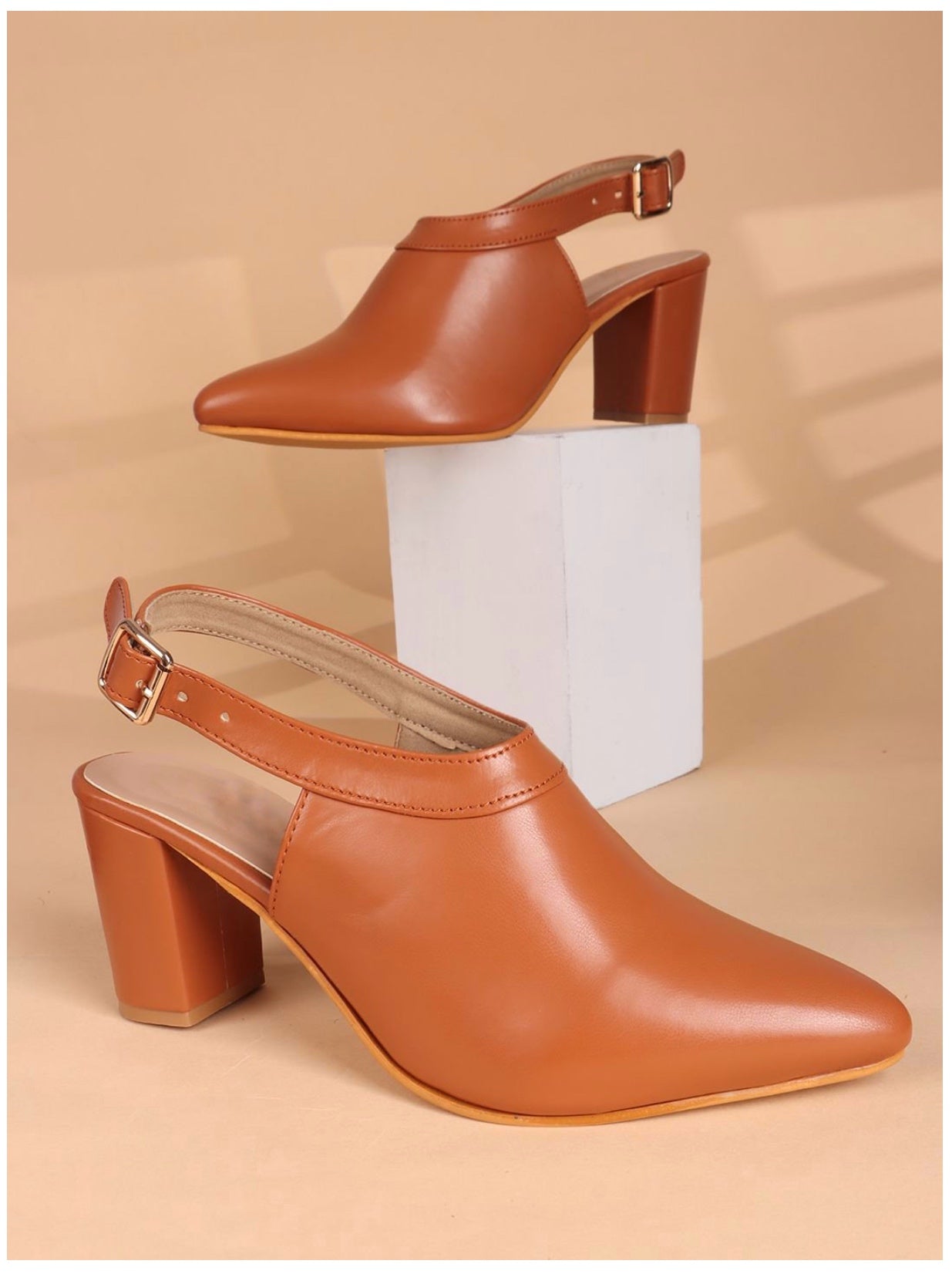 Chunky Heeled sandals with anke strap