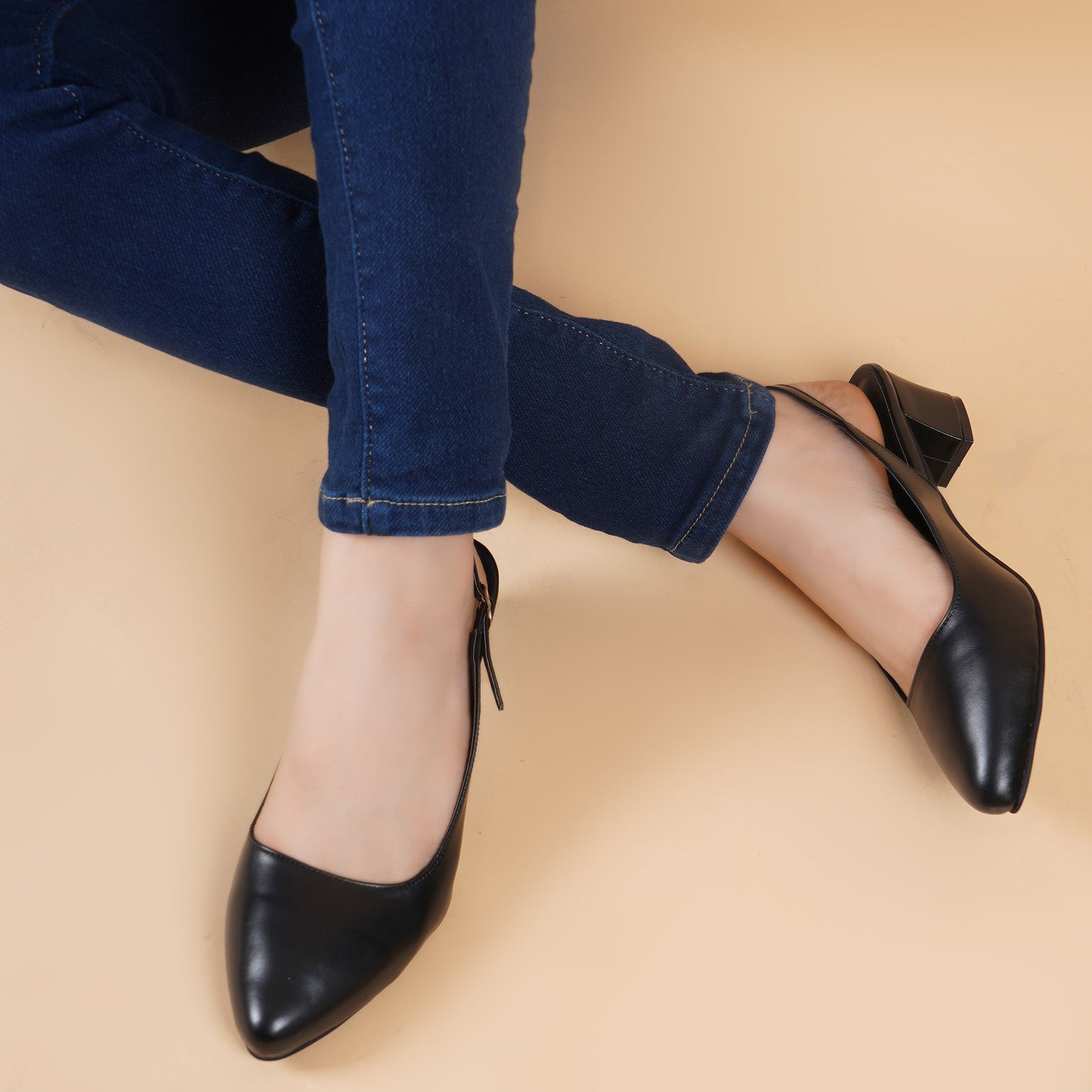 Pointed Toe Solid Pumps