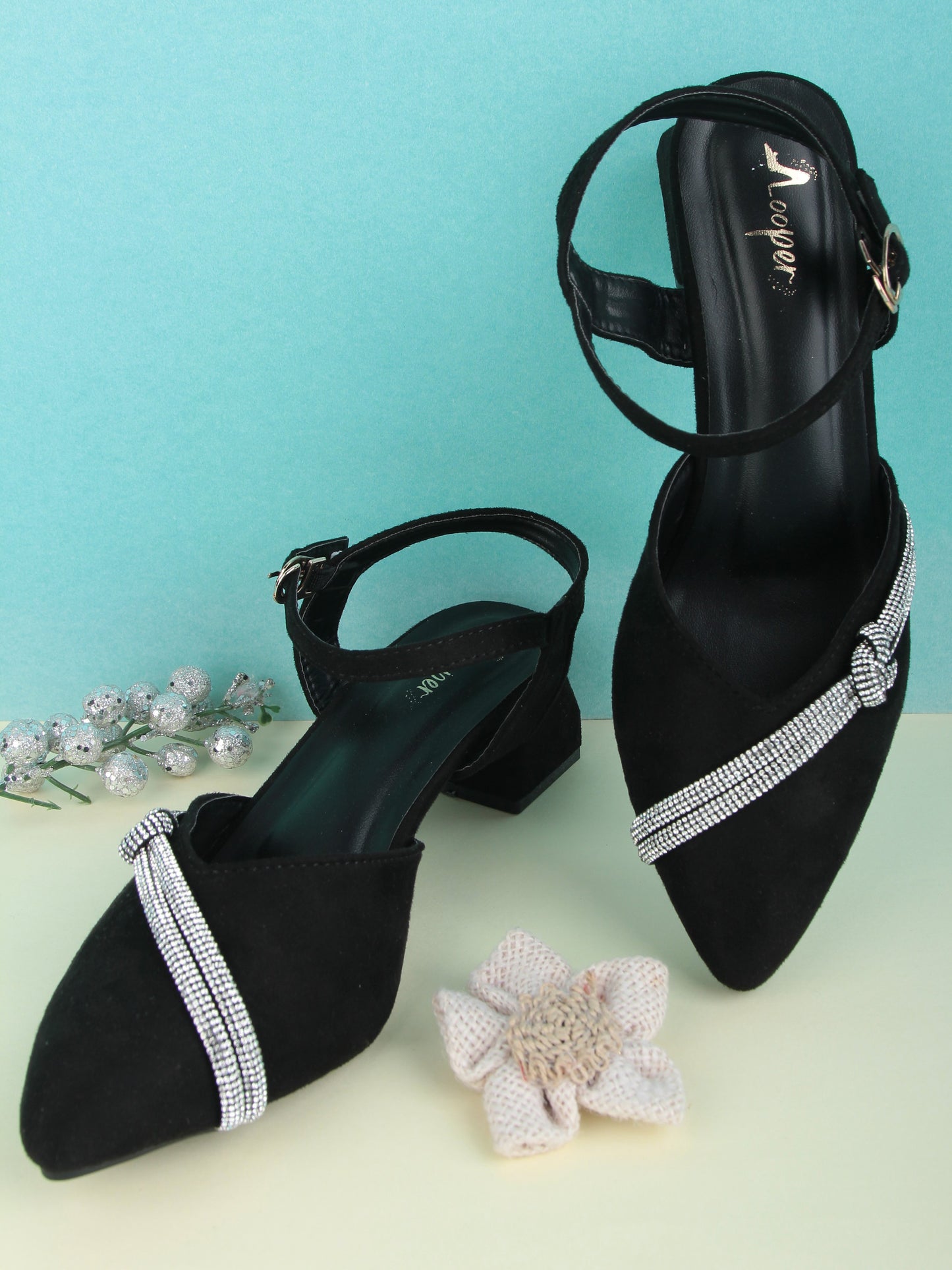 Tia Pointed Embellished Pumps Heel